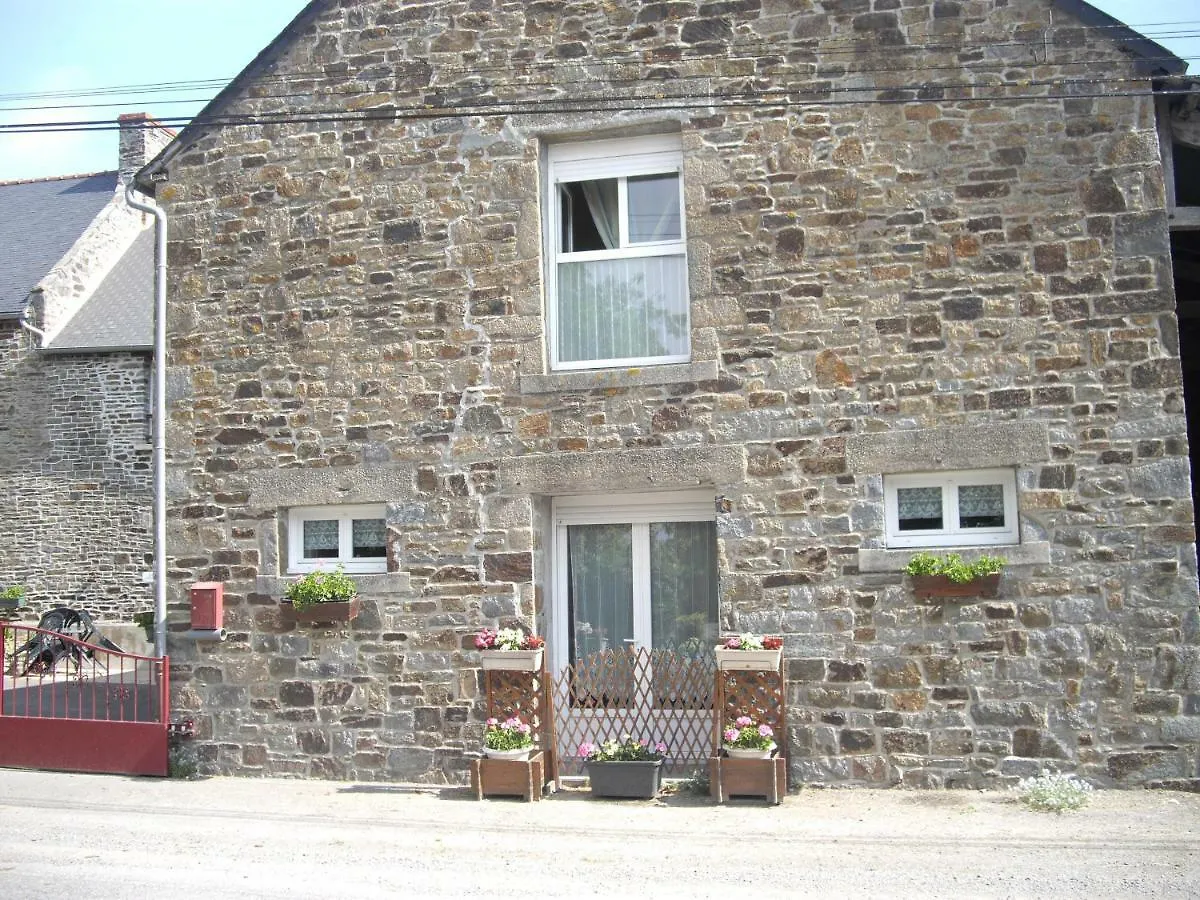 Holiday home Gite Pres De St Malo Cancale Et Le Mt St Michel La Fresnais