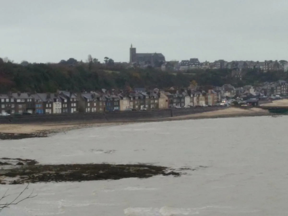 Gite Pres De St Malo Cancale Et Le Mt St Michel La Fresnais Holiday home