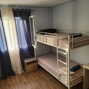 Private Room-3 In Hannana Apartment- 2 Min Walk To Tram 12 Min To Train Station 15 Min To Massena Place Séjour chez l'habitant Nice